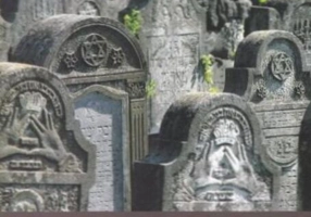 Cimitire evreieşti din Bucovina / Cimetieres juifs de Bucovine (franceză)