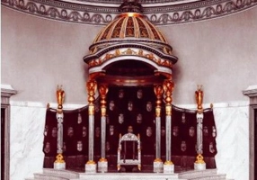 De la Palatul Domnesc la Palatul Regal