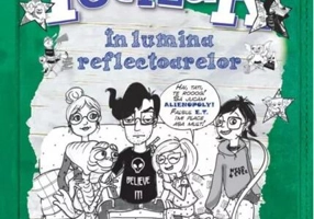 Jurnalul unui tocilar. În lumina reflectoarelor (PB)