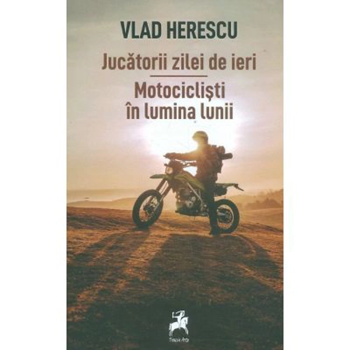 Jucatorii zilei de ieri. Motociclisti in lumina lunii
