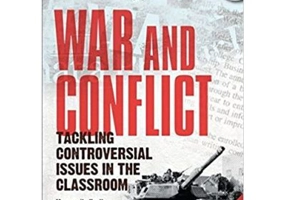 Headlines. War and Conflict. Teaching Controversial Issues. Paperback