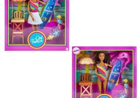 Papusa cu accesorii plaja