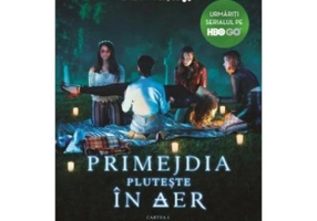 Primejdia pluteste in aer - Zoe Aarsen