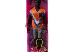 Papusa baiat brunet cu tricou portocaliu, Barbie Fashionistas