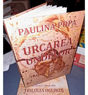 Urcarea undelor. Primul volum din Trilogia Oglinzii