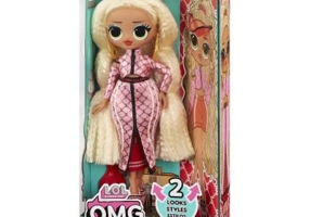 Papusa Fashionista cu accesorii OMG swag