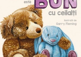 Bebe invata. Ursulet este bun cu ceilalti