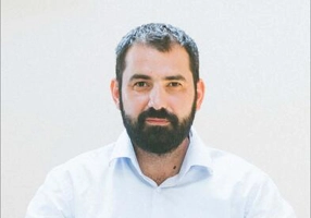 24 centimetri - Paperback brosat - Adi Hădean - Curtea Veche