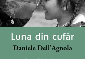 Luna din cufăr - Paperback brosat - Școala Ardeleană