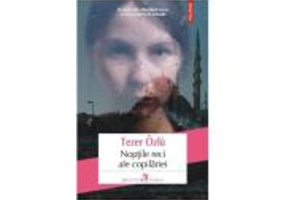 Noptile reci ale copilariei - Tezer Ozlu