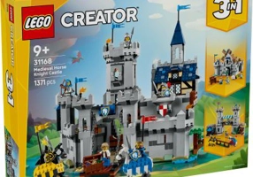 LEGO Creator. Castel medieval cu cai si cavaleri 31168, 1371 piese