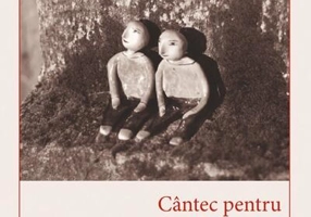 Calul Moare. Păsările îsi iau Zborul - Cântec pentru căluțul de lemn uitat la soare