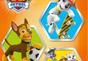 Patrula Cățelușilor. Aventuri în vacanță. Joacă-te cu autocolante