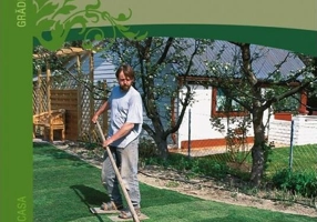 Îngrijirea gazonului