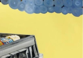 Desculț. Pavaj proaspăt turnat