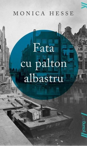 Fata cu palton albastru - PB